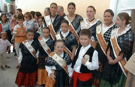 damestotes2.jpg (34446 bytes)
